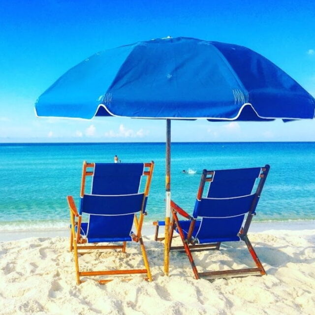 seasonal beach chair rentals